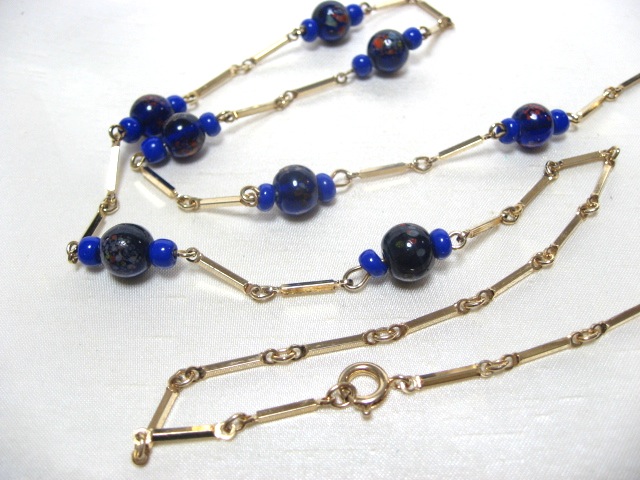 画像1: 青いアートガラスのネックレス(ヴィンテージ)