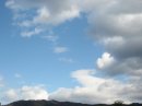 画像: 落書きのような空で