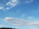 画像: 細長ーい雲です。