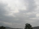 画像: どんよりした空に