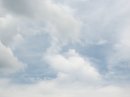 画像: 雲の形はどんどん