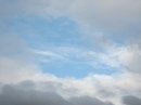 画像: 夕方、青空がのぞいたところ。