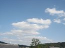 画像: 遠くで雲がでていると