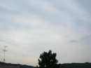画像: 雨雲におおわれて、