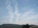 画像: 縦長の雲が