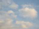 画像: 雲はフワフワと