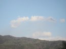 画像: ふわり、と現れた雲。