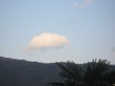 画像: 雲が浮かんで