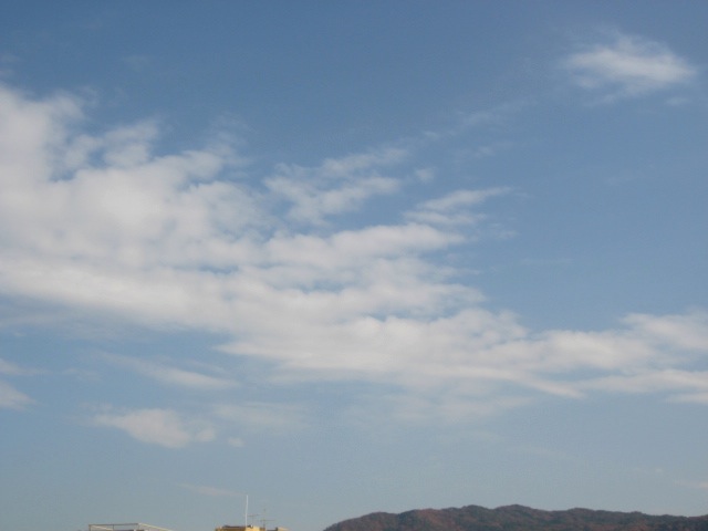 画像: 雲がス〜ッと
