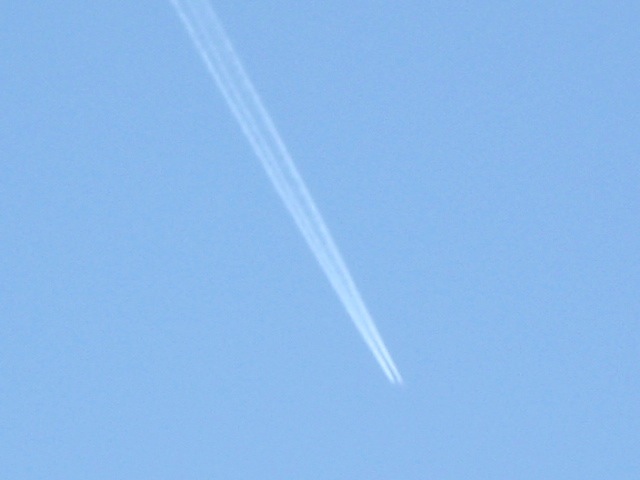 画像: ちょうど飛行機が