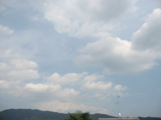 画像: 雲がぐんぐん