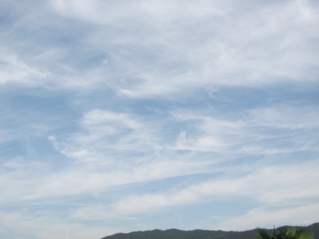 画像: フワフワの雲でしたが。。