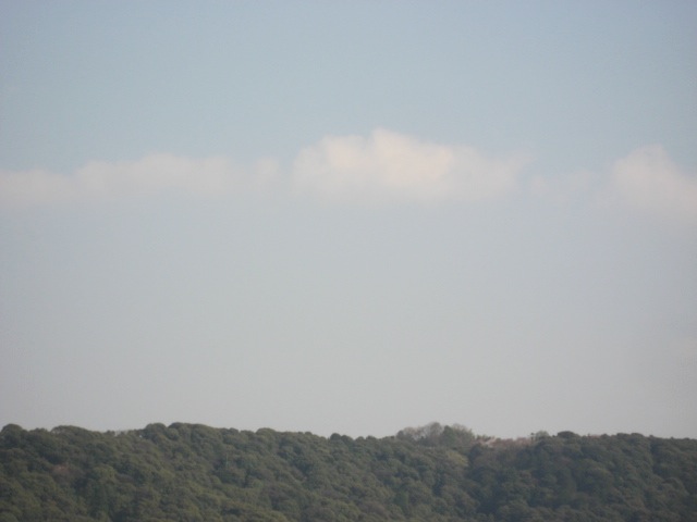 画像: 細い雲が
