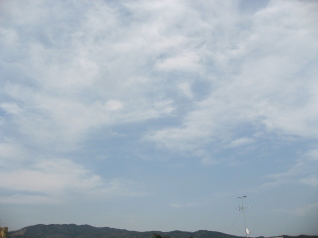 画像: 雲は広がって