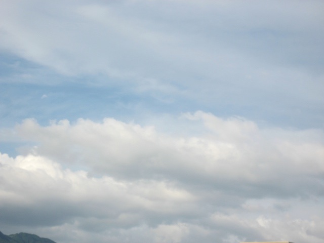 画像: 雲が多くなり始め
