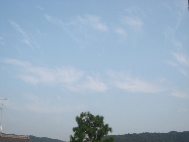 画像: 雲から