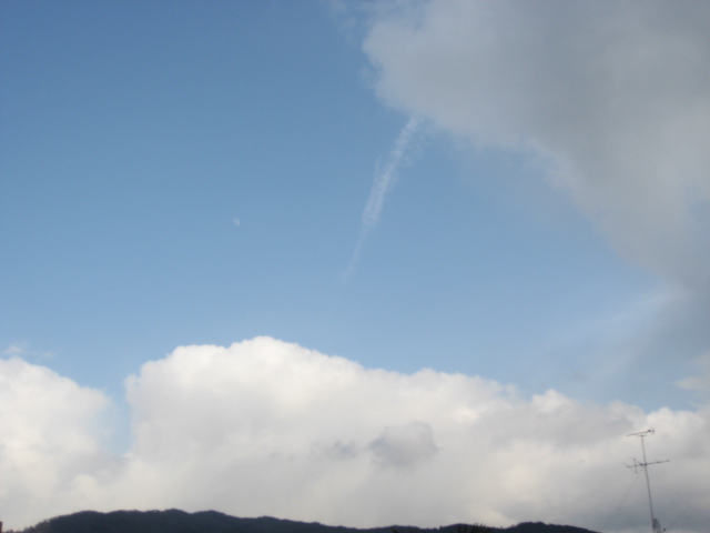 画像: すっきりきれいな青空