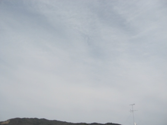画像: 雲に覆われて