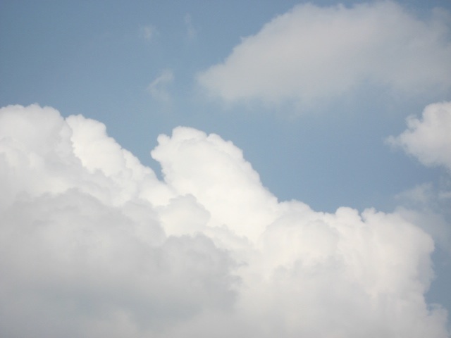 画像: 積乱雲モクモク。。