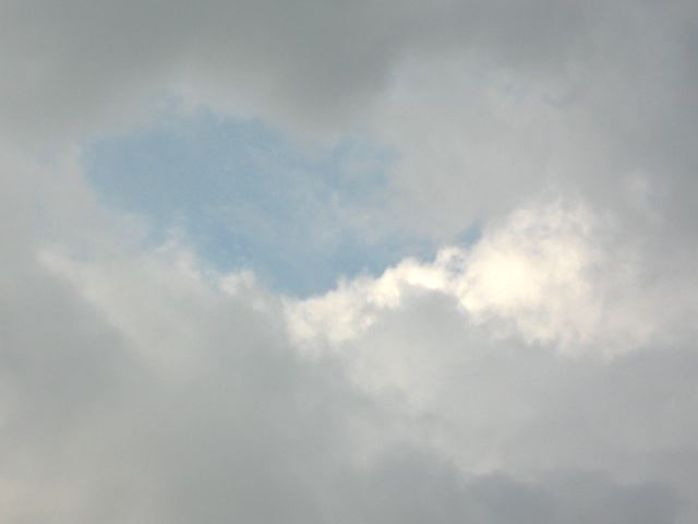 画像: 今日は雲に